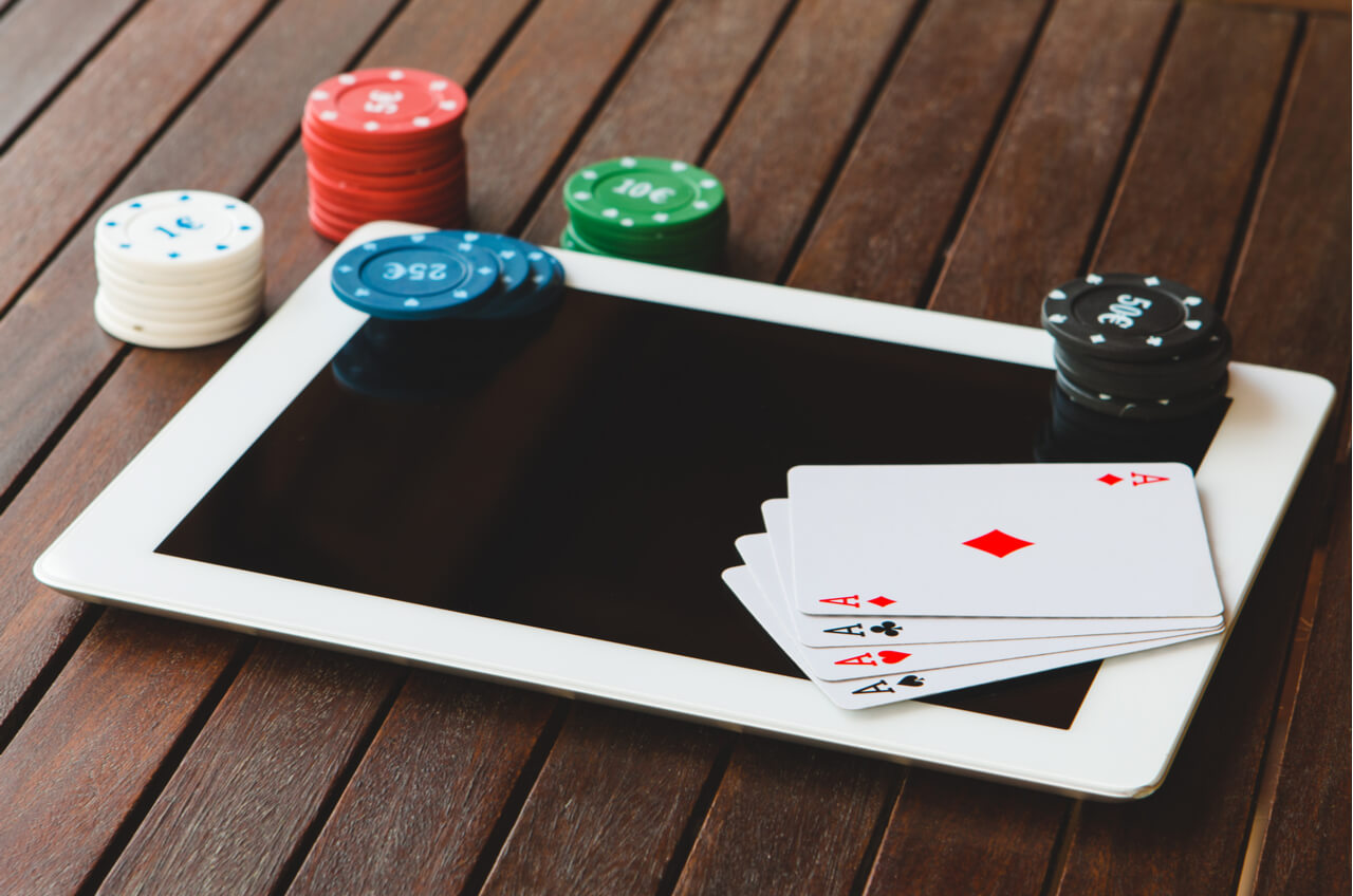 playing poker with real money online